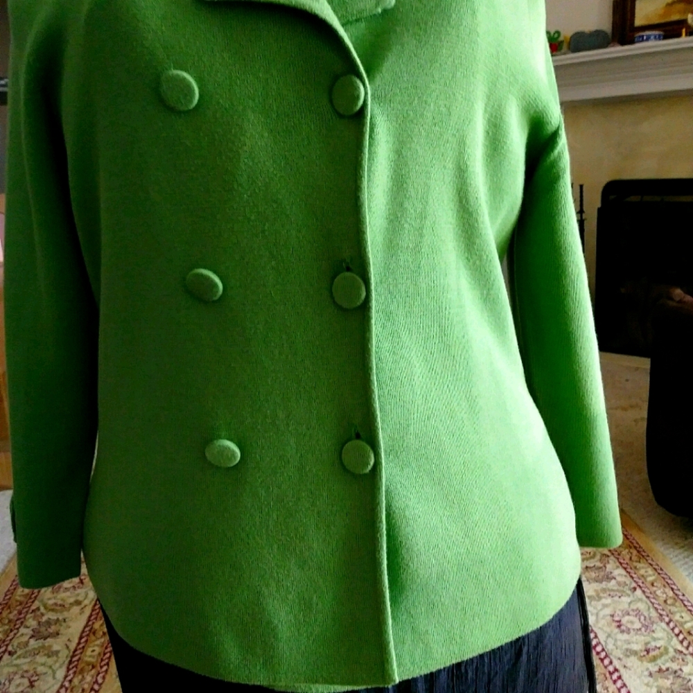 Green double breasted knitt jacket